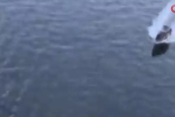 İran Hürmüz'deki gemi baskını görüntülerini yayınladı