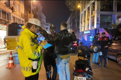 İstanbul Kadıköy'de helikopter destekli 'Huzur İstanbul' denetimi