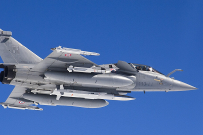 Rusya'dan Fransa'nın Avrupa ülkelerine nükleer bombardıman uçağı konuşlandırma planına tepki