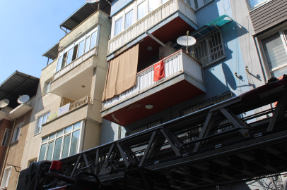 Aydın'da çatıda yaktığı kablo ekipleri harekete geçirdi