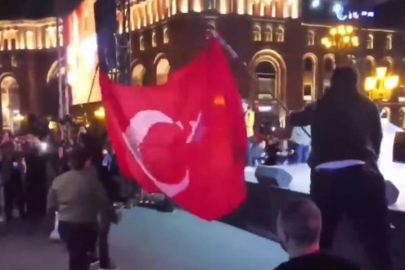 Ermenistan'da Türk Bayrağı yaktılar! Paşinyan'dan açıklama geldi