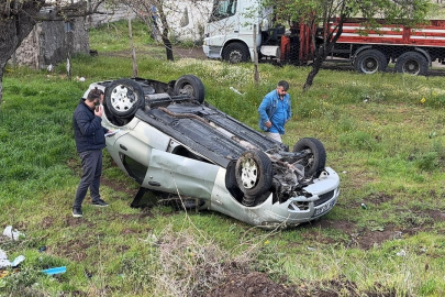Kayseri'de izinsiz aldığı otomobille kaza yaptılar: 2 yaralı