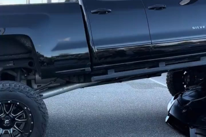 Park halindeki Lamborgihini'yi ezdi geçti!