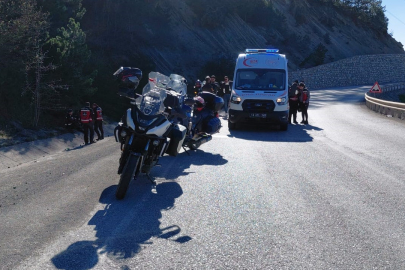 Bolu’da motosikletler peş peşe kaza yaptı
