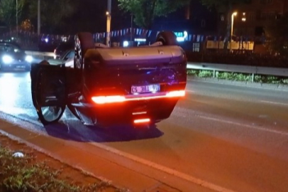 Bursa’da gece yarısı kaza: Otomobil takla attı!
