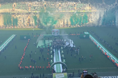 Bursa'da tarihi akşam: Bursaspor şampiyon!