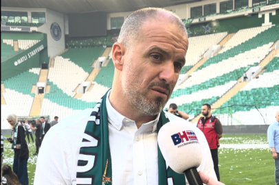 Bursaspor Teknik Direktörü Mustafa Er: Tarif edilmez bir şampiyonluk yaşıyoruz