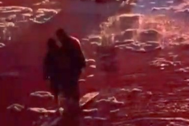 Elazığ'da alt geçit suyla doldu: Mahsur kalan vatandaşları itfaiye kurtardı