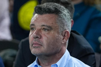 Fenerbahçe'de gece yarısı çarpıcı karar! Yönetim kurulu toplanıyor