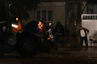Gaziantep'te selde mahsur kalan 5 kişi kurtarıldı