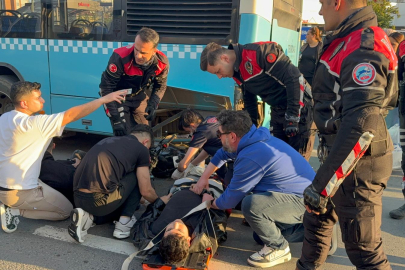 Tekirdağ'da otobüse arkadan çarpan motosikletteki 2 kişi yaralandı