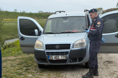 Aracında silahla vurulmuş halde bulundu