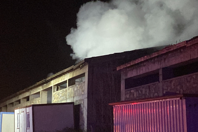 Bolu'da inşaat deposunda yangın