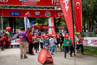 ‘Eker I Run 23 Nisan Çocuk Koşusu' Bursa'da bayram sevincini sporla buluşturdu