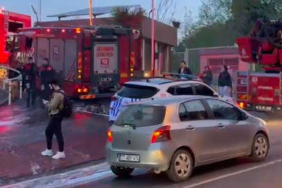 İstanbul Şişli'de plaza otoparkındaki elektrikli otomobil alevlere teslim oldu