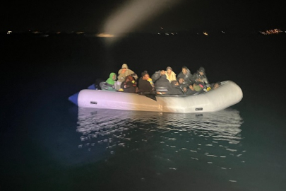 İzmir'de 9'u çocuk 25 düzensiz göçmen yakalandı