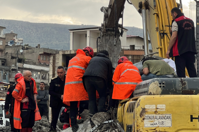 Kahramanmaraş'ta operatör enkaz altında kaldı: 1 yaralı