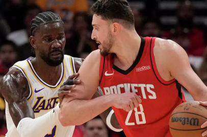 Rockets, Alperen Şengün'ün 19 sayı attığı maçta Lakers'ı yendi