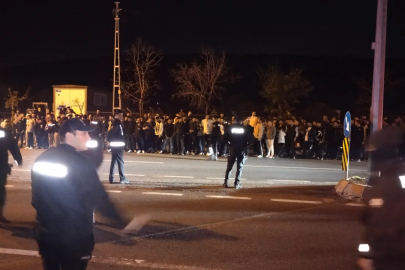 Samandıra'da Fenerbahçeli taraftarlar yönetim ve futbolculara tepki gösterdi