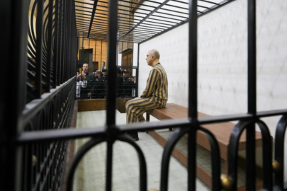 Suriye'de Esad ve akrabalarının yargılanmasına başlandı