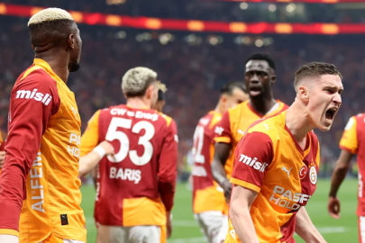 Dursun Özbek ilk imzayı ona attıracak