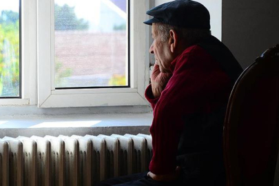 Huzurevi değil 'vurgun" evi! Engelli adamın banka hesaplarını boşaltmışlar