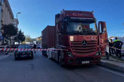 İstanbul Esenyurt'ta tırın çarptığı kadın hayatını kaybetti