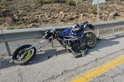 Kayseri'de motosiklet bariyere çarptı: 1 yaralı