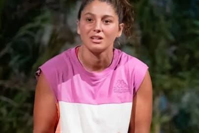 Seren Ay’dan diskalifiye sonrası ilk paylaşım! “Ben Tek Siz Hepiniz” şarkısıyla dikkat çekti