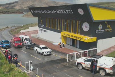 Kayseri'de barajda sörfleri alabora olan 2 kişi kurtarıldı