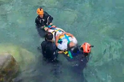 Antalya'da kayalıklardan düşerek yaralanan şahıs için ekipler alarma geçti