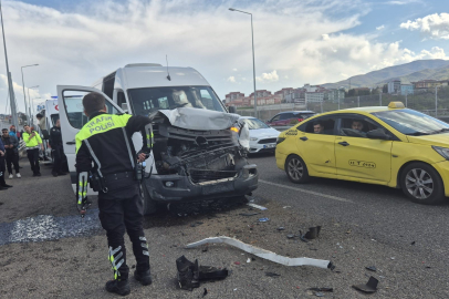 Bingöl’de zincirleme kaza: 3 yaralı