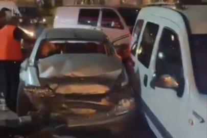 Bursa’da zincirleme kaza! Araçlar birbirine girdi: Yaralılar var...