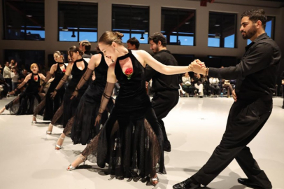 Bursa Nilüfer’de dans şöleni