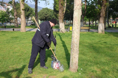 Bursa Osmangazi Belediyesi’nden parklara günlük bakım