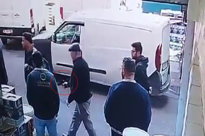 İstanbul Bayrampaşa'da baba ve oğlu, eski çalışanın iş yerini bastı; iş görüşmesine gelen kişi vuruldu