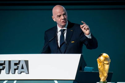 Infantino: FIFA başkanlık seçimi için aday olacağım