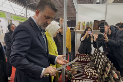Bursa'da "Bıçak Festivali"nde ustalar hünerlerini sergiledi