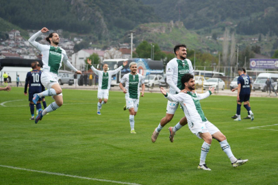 Bursaspor’da forma savaşı sert geçti! En çok sahada kimler kaldı?