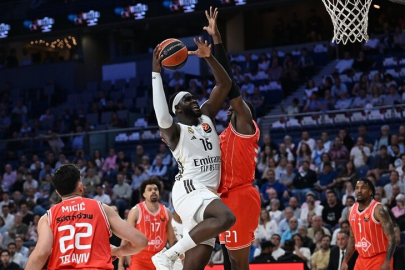 Real Madrid, sahasında Hapoel IBI Tel Aviv'i 102-75 mağlup etti