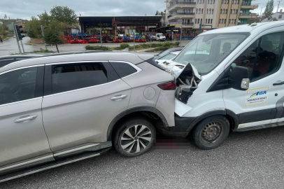 Çorum’da 3 araç çarpıştı: 2 yaralı