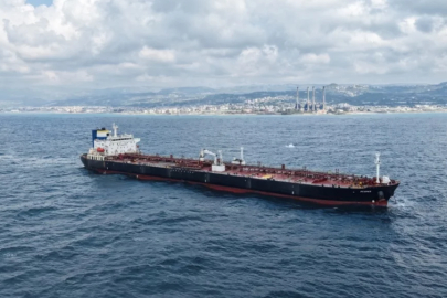 İran'a ait tanker ABD ablukasını deldi