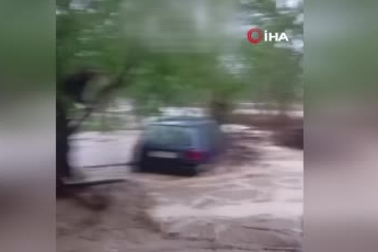Kırgızistan’da şiddetli yağışlar sele neden oldu
