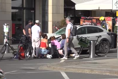 Almanya'da araç kalabalığın arasına daldı: 2 ölü, çok sayıda yaralı