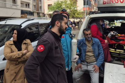 Bingöl’de dumanlar binayı sardı: 13 kişi dumandan etkilendi