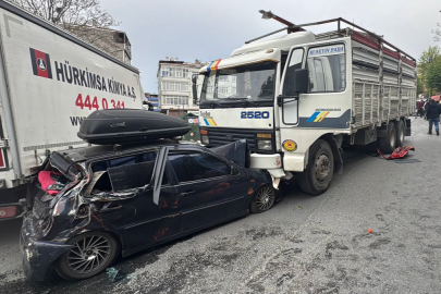 İstanbul Bağcılar'da freni boşalan kamyon 8 araca zarar verdi