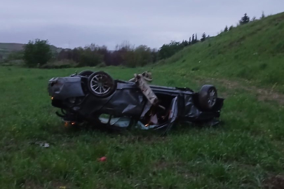 Adıyaman’da otomobil tarlaya uçtu: 4 yaralı