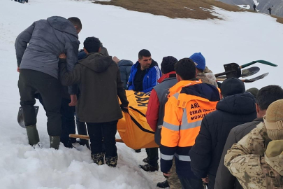 Artvin'de çığ altında kalan çobanın cansız bedenine ulaşıldı
