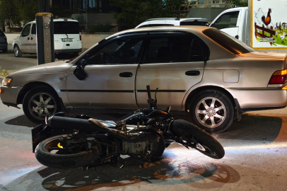 Edirne Keşan’da otomobil ile çarpışan motosiklette 2 kişi yaralandı