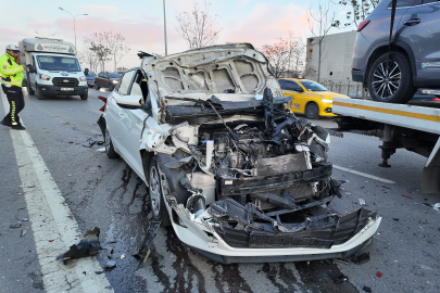 İstanbul Kartal'da 4 aracın karıştığı zincirleme kaza: 5 yaralı
